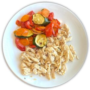 Straccetti Di Pollo Al Limone con Riso Bianco e Contorno di Verdure